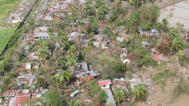 Haiyan fordert über 1000 Todesopfer