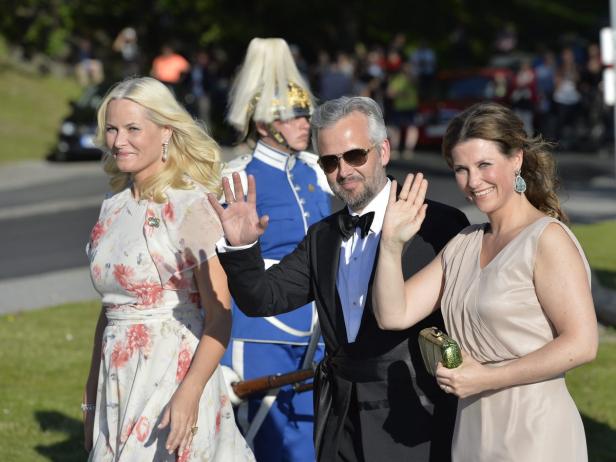 Bunt und poppig: Das war die Schweden-Hochzeit