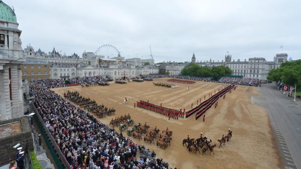 Die Parade zum 89. Geburtstag der Queen