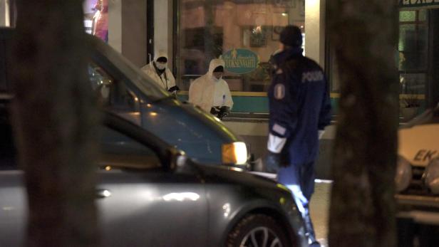 Finnland: Drei Frauen vor Restaurant erschossen