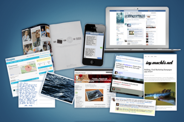 Ein Arrangement verschiedener digitaler Geräte und Ausdrucke, die soziale Medien und Online-Inhalte darstellen.