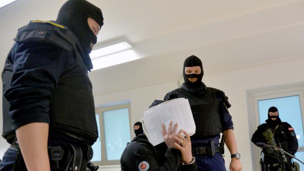 SALZBURG: PROZESS GEGEN MUTMASSLICHEN JIHADISTEN Prozess gegen mutmaßlichen Dschihadisten in Salzburg: "Ich bin unschuldig"