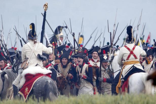 200 Jahre später: Schlacht von Waterloo nachgestellt