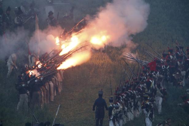 200 Jahre später: Schlacht von Waterloo nachgestellt