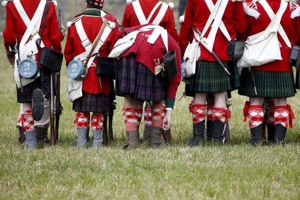 200 Jahre später: Schlacht von Waterloo nachgestellt