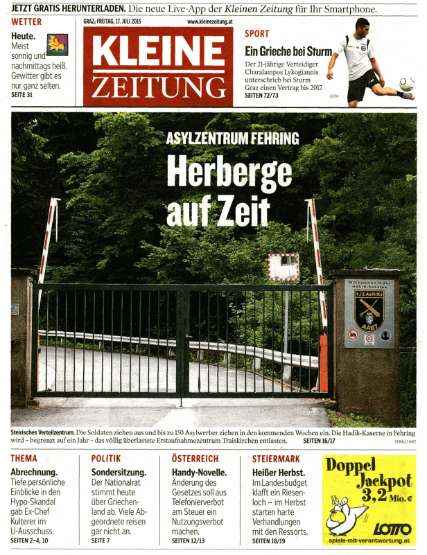 Das Asylzentrum Fehring, auch bekannt als „Herberge auf Zeit“, mit geschlossenem Tor.