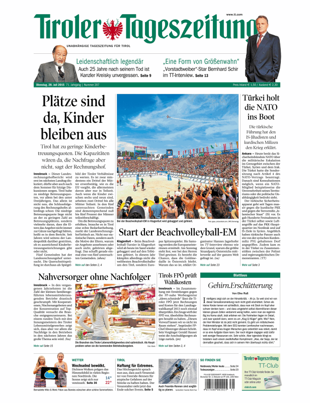 Zuschauer feiern bei der Beachvolleyball-Europameisterschaft in Klagenfurt.