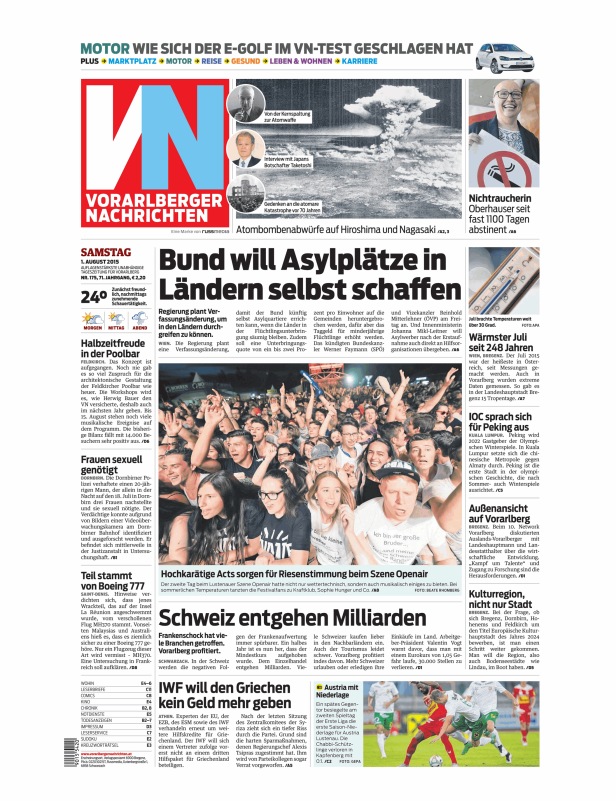 Besucher feiern auf dem Szene Openair Festival in Lustenau.