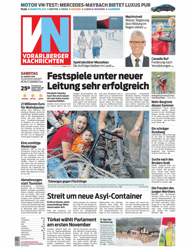 Aufmacherbild einer Zeitung mit Artikeln zu verschiedenen Themen, darunter Flüchtlinge und Politik.