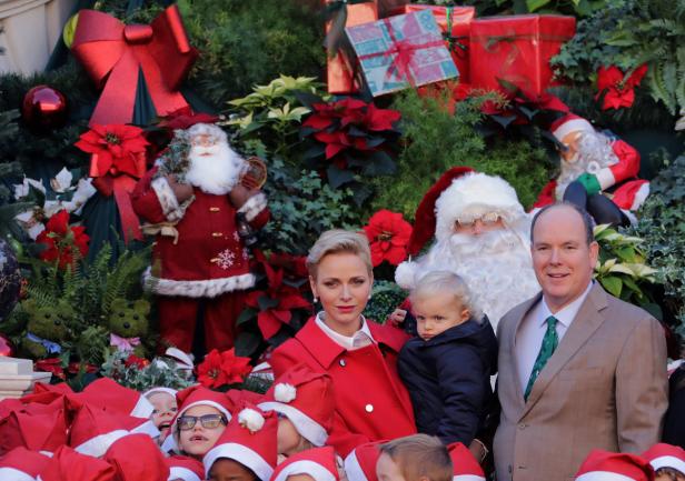 Charlene: Ungewöhnlich lässiger Weihnachtsauftritt