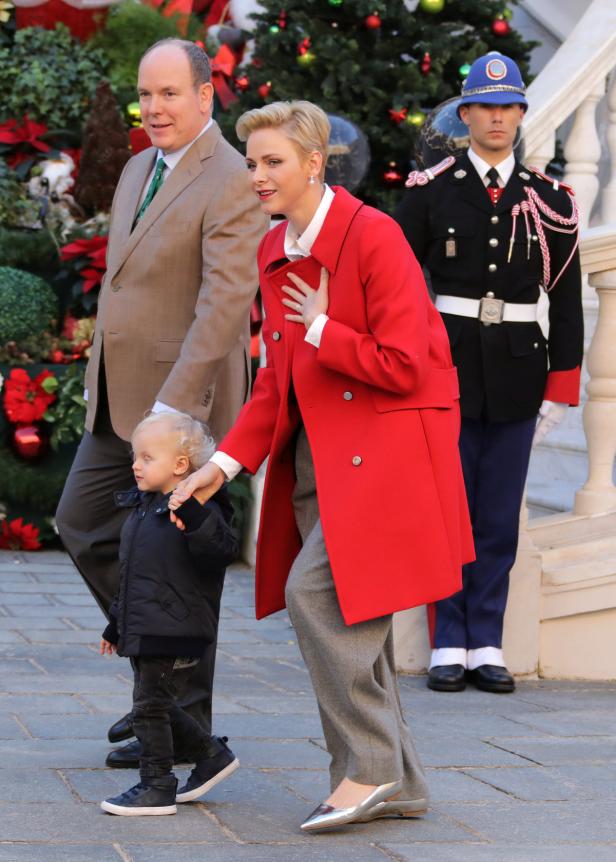 Charlene: Ungewöhnlich lässiger Weihnachtsauftritt