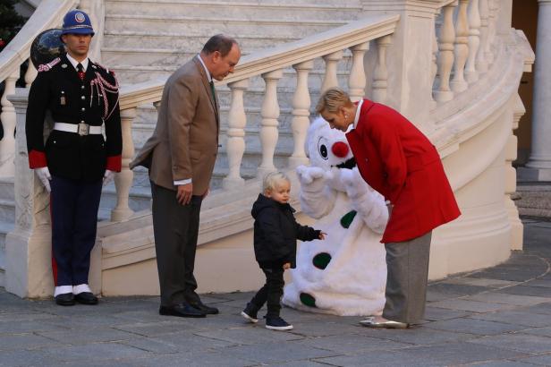 Charlene: Ungewöhnlich lässiger Weihnachtsauftritt