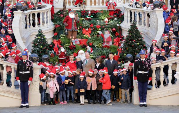 Charlene: Ungewöhnlich lässiger Weihnachtsauftritt