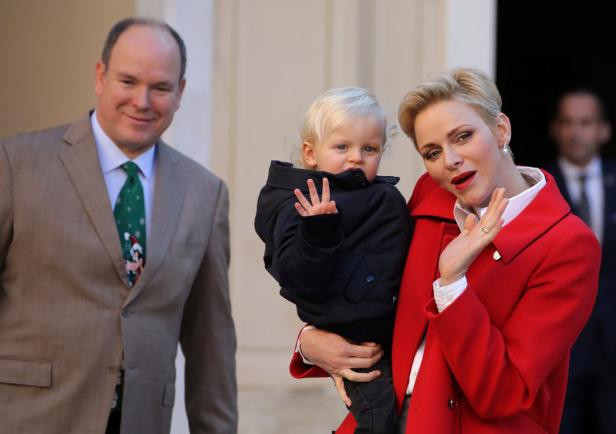 Charlene: Ungewöhnlich lässiger Weihnachtsauftritt