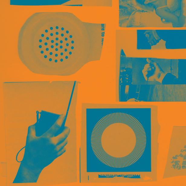 Eine Collage mit verschiedenen Bildern in Orange und Blau, darunter ein Lautsprecher und eine Hand mit einem Gerät.