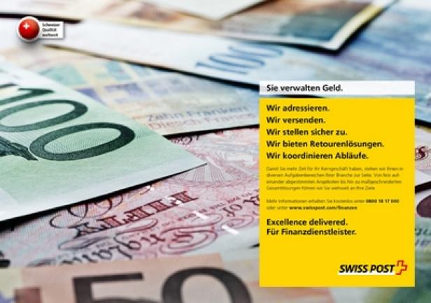 Swiss Post International - Printkampagne - Sujet Finanzdienstleister - Euro RSCG Zürich Verschiedene Banknoten verschiedener Währungen liegen übereinander.