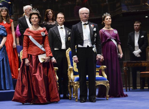 Nobelpreis-Gala: Baby-Bäuche und Nobel-Roben