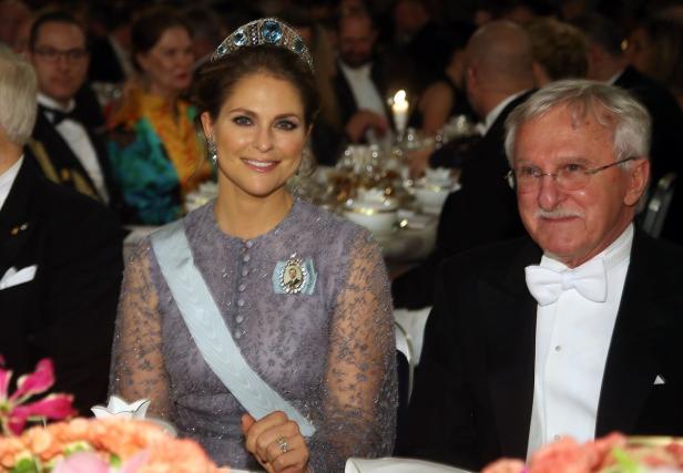 Nobelpreis-Gala: Baby-Bäuche und Nobel-Roben