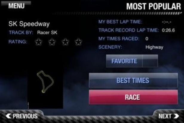 Red Bull Augmented Racing - App - iPhone - iTunes Ein Bildschirmmenü für „SK Speedway“ mit Streckeninformationen und Optionen wie „Favorit“ und „Rennen“.