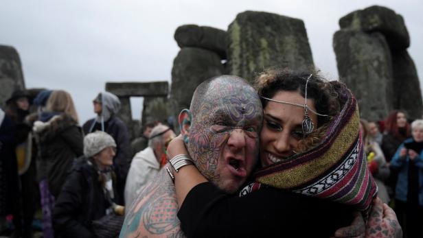 Stonehenge: "Druiden" feiern Wintersonnenwende