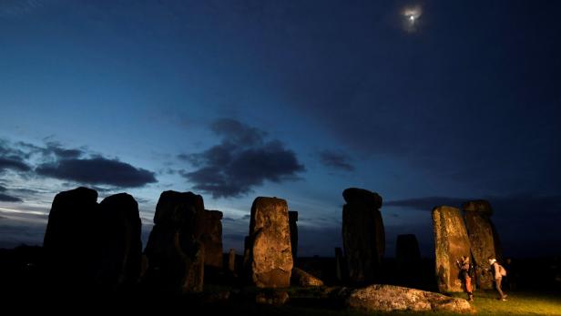 Stonehenge: "Druiden" feiern Wintersonnenwende