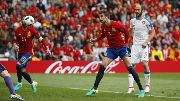 Gerard Piqué im Spiel Spanien gegen Tschechien bei der Fußball-Europameisterschaft 2016.