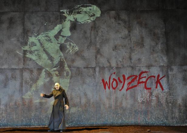 Szenenfotos: "Woyzeck" im Volkstheater