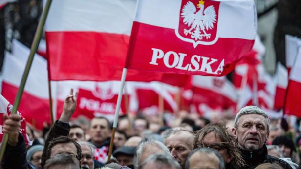 Lech Walesa warnt vor "Bürgerkrieg" in Polen