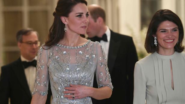 Seltener Anblick: Herzogin Kate auf Kuschelkurs