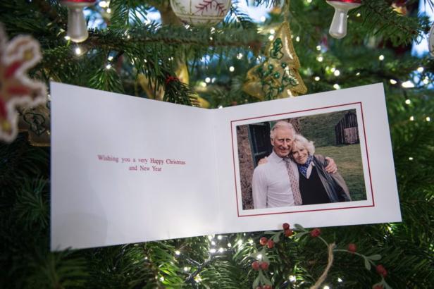 Royale Weihnachtsgrüße: Charles und Camilla locker wie selten