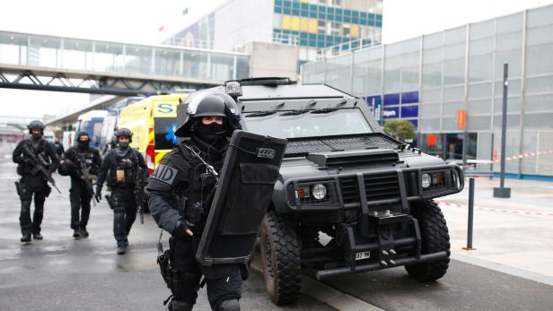 FRANCE-ATTACK-AIRPORT