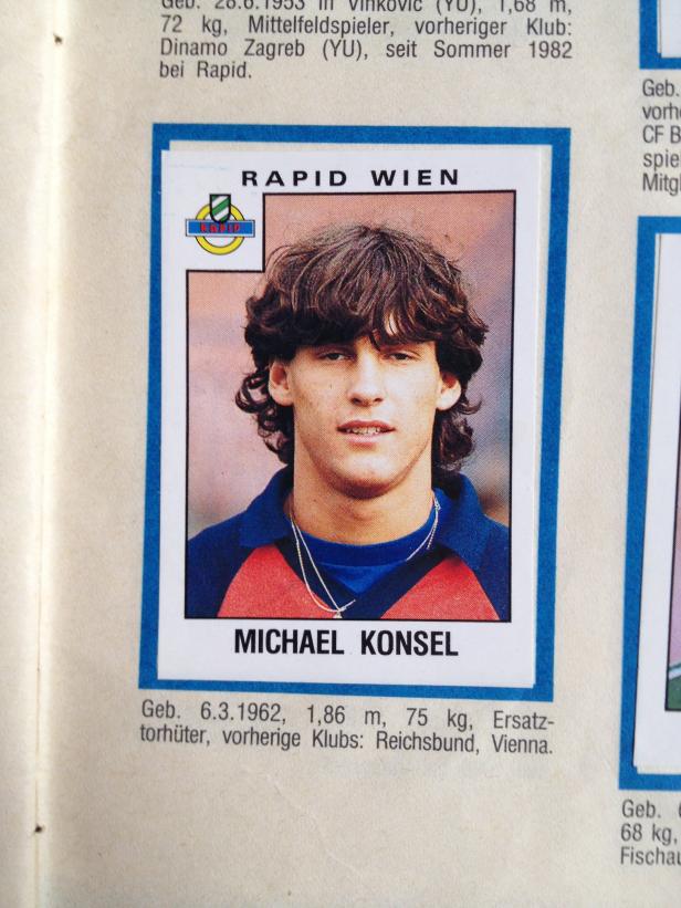 Ein Porträt von Michael Konsel im Trikot von Rapid Wien.