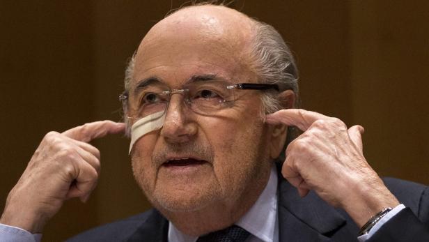 Acht Jahre Sperre für Blatter und Platini