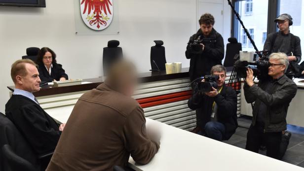 Nazi-Arschgeweih: Bewährungsstrafe für Politiker