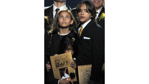 Paris Jackson und ihre Brüder Prince und Blanket bei einer Veranstaltung.