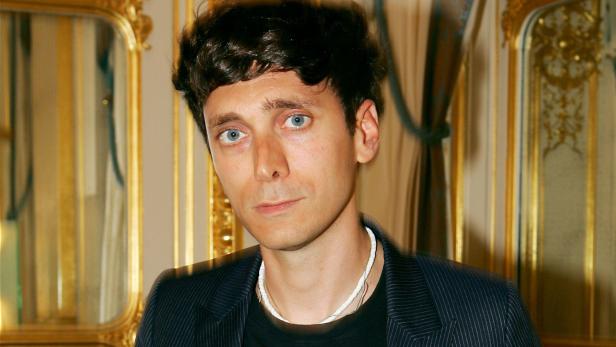 Hedi Slimane ist neuer Designer von YSL