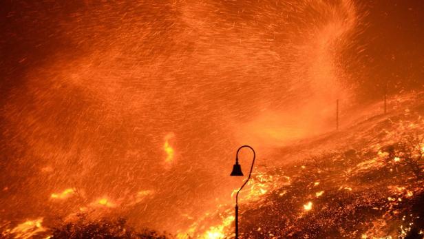 Promis zittern: Waldbrände wüten in Südkalifornien