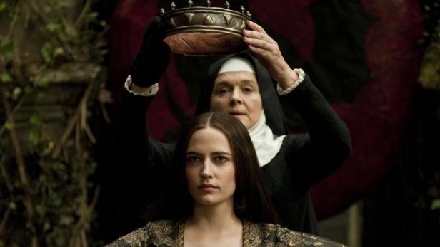 Morgan (Eva Green) ist – ganz der Vater – ein richtiges Herzerl: Sie vergiftet den Papa und will die Krone. Morgan (Eva Green) ist – ganz der Vater – ein richtiges Herzerl: Sie vergiftet den Papa und will die Krone.