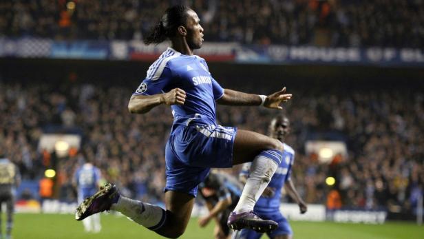Didier Drogba jubelt in einem Spiel für Chelsea.
