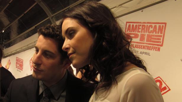 Jason Biggs und Alison Brie bei der Premiere von „American Pie: Das Klassentreffen“.