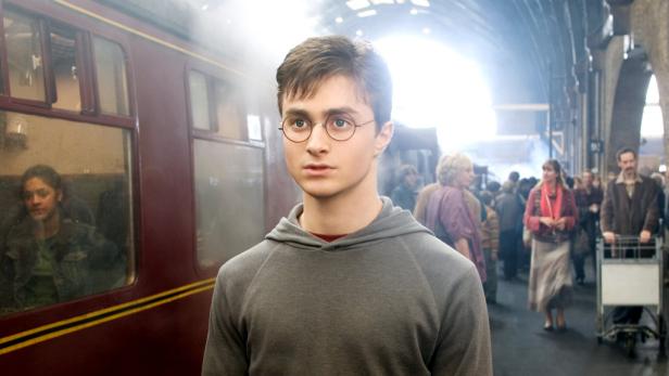 Daniel Radcliffe als Harry Potter am Gleis 9 3/4.
