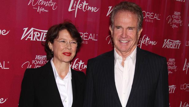 Die Schauspielerin Mary Steenburgen mit ihrem Ehemann Ted Danson auf einer Veranstaltung.