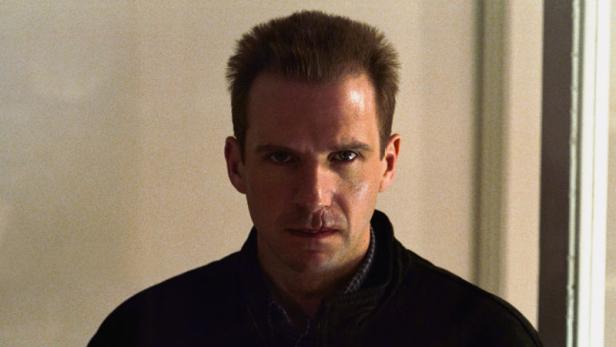 Ein Porträt des Schauspielers Ralph Fiennes.
