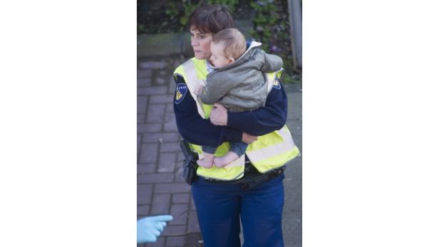 Amsterdam: Züge frontal zusammengestoßen
