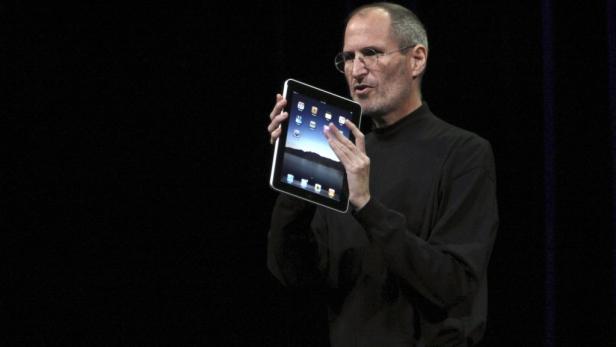 Steve Jobs präsentiert das iPad.