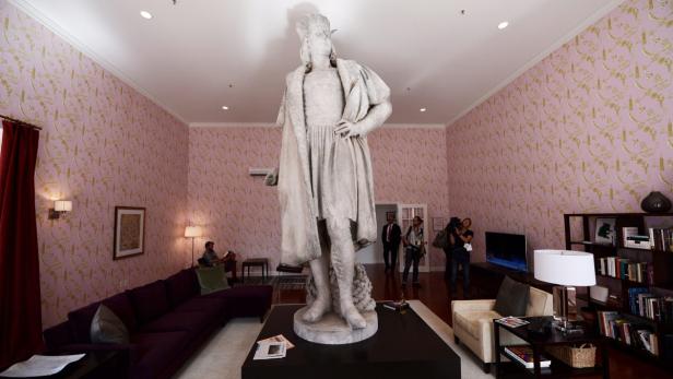 New York: Wohnzimmer um Kolumbus-Statue