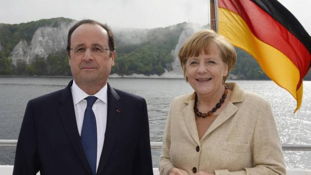 Angela Merkel und François Hollande vor der Kreideküste Rügens.