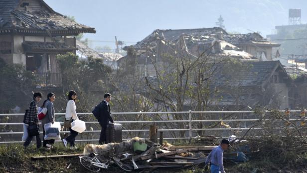 Japan: Spur der Verwüstung durch Tornado