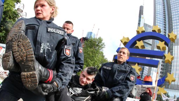 Polizei räumt "Occupy"-Camp in Frankfurt