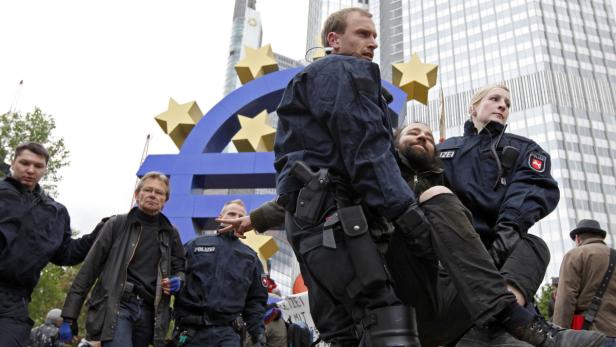 Polizei räumt "Occupy"-Camp in Frankfurt